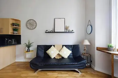 Image de ☀️Great 2 bedroom apt by the beach and town☀️