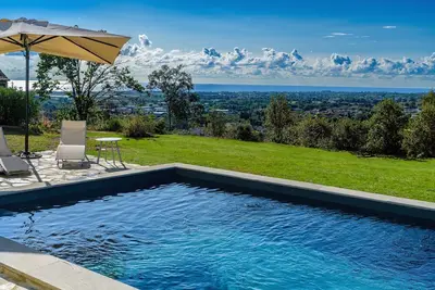 Image de Maison d’architecte avec piscine, nichée au cœur du maquis de la Casinca,