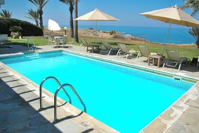 Image de Seafront Villa Alkiona in Kissonerga, Paphos, Cyprus