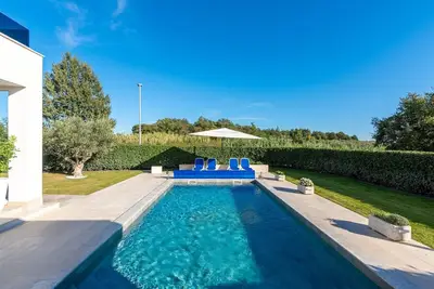 Image de Luxury Apartment with Pool, Jacuzzi, and Terrace in Istria, Just 2 km from Novigrad