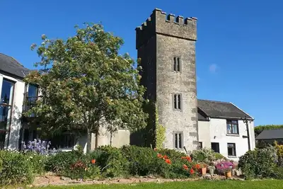 Image de Remodelled historical house w/ 17th century tower. Pet friendly. Boardgames!