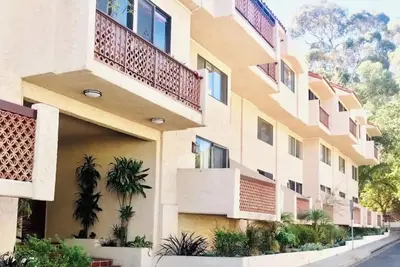 Image de C53: Bahia Vista Stylish Condo, A/C, Newly Remodeled, King Bed, Wifi, and Bbq