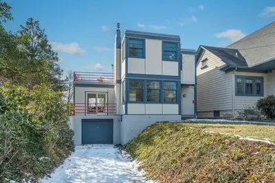 Chic Industrial Lounge near Princeton U!