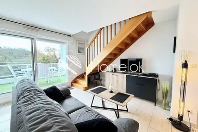 Image de Joli duplex plein bourg - 1km des plages