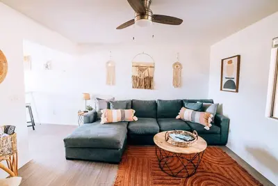 Image de Boho Chic, Desert Views, Close to Scenic Train