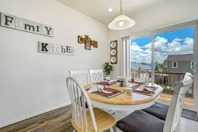 Image de Cozy Modern 3-bdr Mtn Retreat/amazon/military base/Ac/family friendly