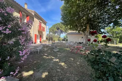 Image de Gîte du Mas - Charmant Gîte provençal avec jardin commun