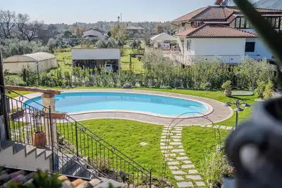 Image de Casale nel Verde con Piscina e Vista