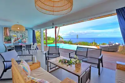Image de Villa Alcazar - climatisée avec piscine, vue mer