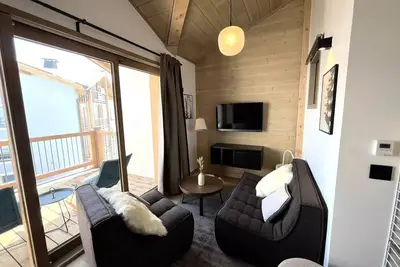 Image de Phob44 Appartement atypique avec poutres apparentes pieds des pistes