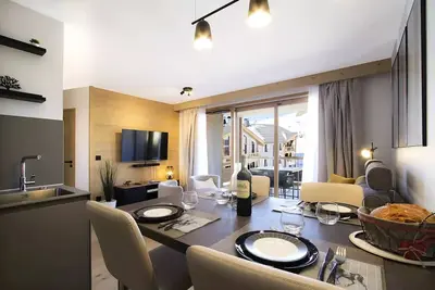 Image de Phoa45 Appartement d’exception vue pistes  départ et retour skis aux pieds  Meublé de tourisme 5 étoiles