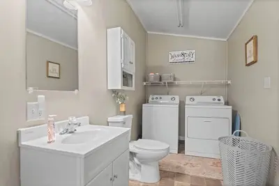 Image de Tasteful 2-bedroom house with Ac, WiFi near Springfield Memorial