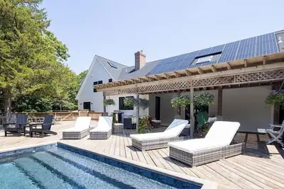 Image de Mattituck Luxury Estate-Prestige-Maison-Salle de bain privée séparée