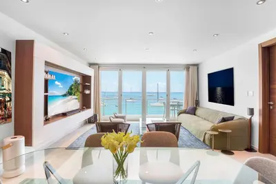 Image de Luxurious 2br/2. 5ba Unit on Simpson Bay Beach
