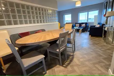 Image de Large modern 3 Bed, 3 bathroom, Sleeps 7.