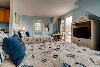 Image de Partial Ocean View! 2 Queen Studio w/ Private Deck (312)