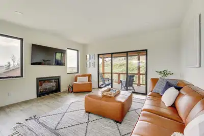 Image de Granby Retreat w/ Breathtaking Mountain Views!