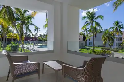 Image de Premium & Eco-Friendly Getaway on Playa Bavaro | Premium All-Inclusive Retreat