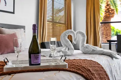 Image de New Lakefront w/ Free Boat & Pool & Massage Chair & Near State Farm Stadium