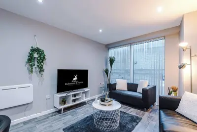 Image de Gorgeous 2-bedroom flat with ensuite - City centre