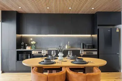 Image de Stylish Escape: Walk to River, Dining & Shops
