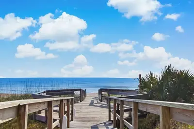 Image de Gorgeous 1 Br Condo in Exclusive Sawgrass - Private Beach - Steps to the Ocean! !