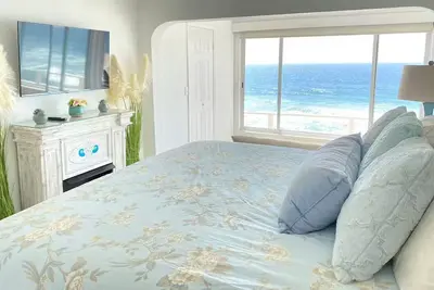Image de Landmark Luxury Oceanfront Hm
