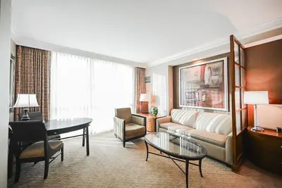 Image de Svs: Strip View Studio | Resort Pool & Gym | Signature at Mgm