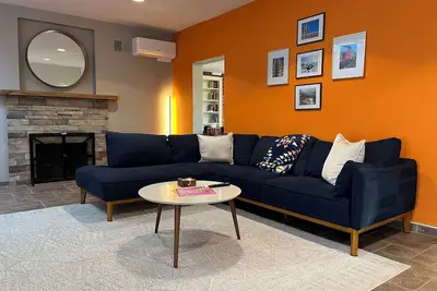 Image de Luxury King Bed w/ Fast WiFi Near Ua, Downtown Tucson, 4th Ave, Rialto and Fox