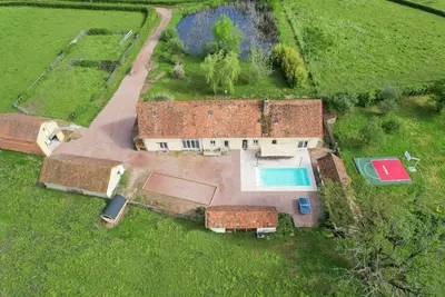 Image de So Villa Chez Pommet (03) - Piscine chauffée - Basket - Sauna 2h Lyon - 30p.