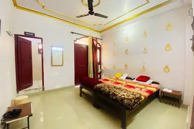 Image de Jc Guest house\nIt is located in Lucknow. there are many facility are available.