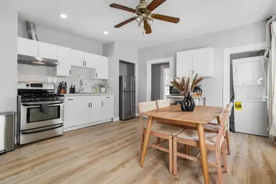 Image de 3br2bath Lux Home in Somerville