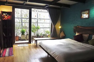 Image de A Vintage Bedroom in District 1