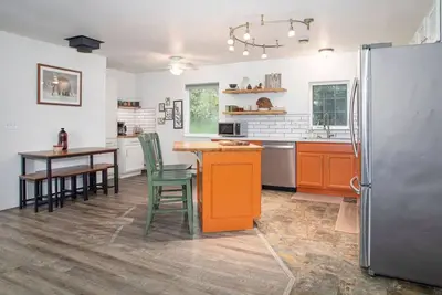 Image de Sunflower Sanctuary in North Pole Ak