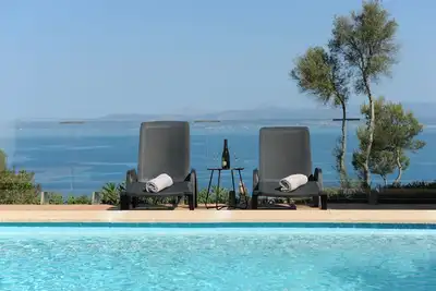 Image de Villa with spectacular oceanfront views, wonderful sunsets!