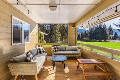 Image de 2br condo with mountain views & spa access.