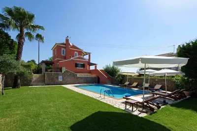 Image de Villa Rose de Luxe avec Piscine Privée