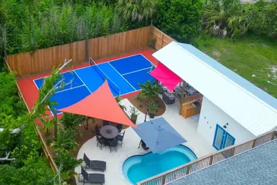 Image de Salty Susan B | Outdoor Kitchen, Heated Pool + Pickleball Court