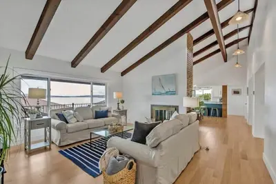 Image de Chambers Bay Getaway