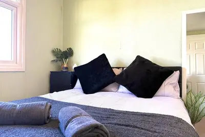 Chalet-Supérieure-Salle de bain privée séparée-Vue sur Parc-Jolly Roger