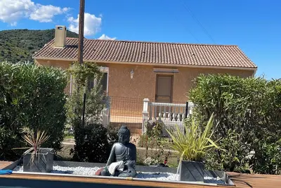 Image de Villa pour 4 personnes avec piscine privée, entre mer et montagne