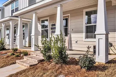 Gorgeous Beach House-Convenient to Beach and Entertainment!
