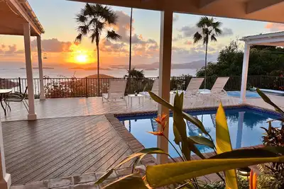 Image de Cloud Nine! Spectacular Sunsets, Privacy, Pool, Spa & Ac- Near Town & Beaches!