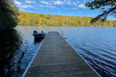 Image de \nKawagama Shoreline - Log home in a quiet bay on Kawagama Lake