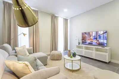 Image de Élégant T1 de 87m², très lumineux, sécurisé, confortable et proche des plages.