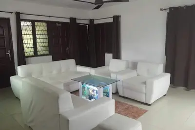 Image de 3 bedroom shared apartment in a safe vicinity