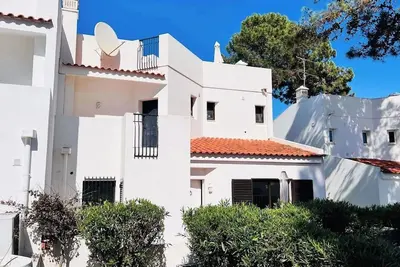 Image de On the heart of Vale do Lobo by the beach, golf, tennis near great restaurants.