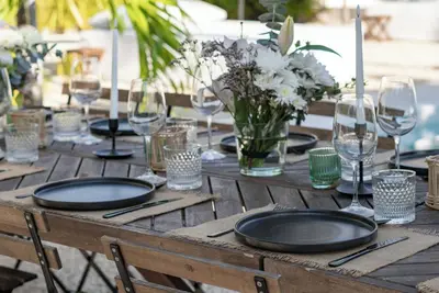 Image de 16 Guests, 8 Beds, 460m2, 2500m2 Downtown