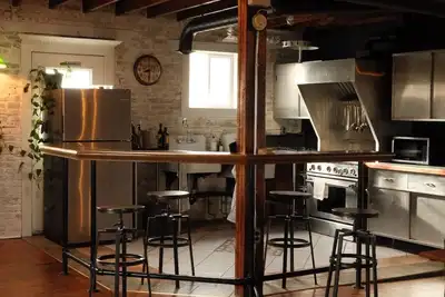 Image de Unique 2-Bdr Historic Warehouse Loft with Terrace and Fireplace! ! !