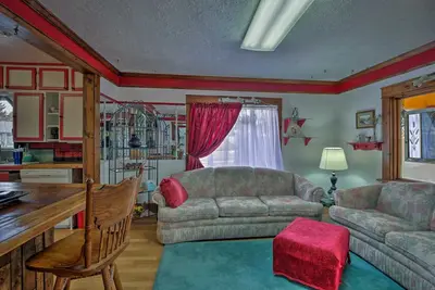 Image de Cozy cottage home located on Center St near Portneuf Hospital and the Isu campus